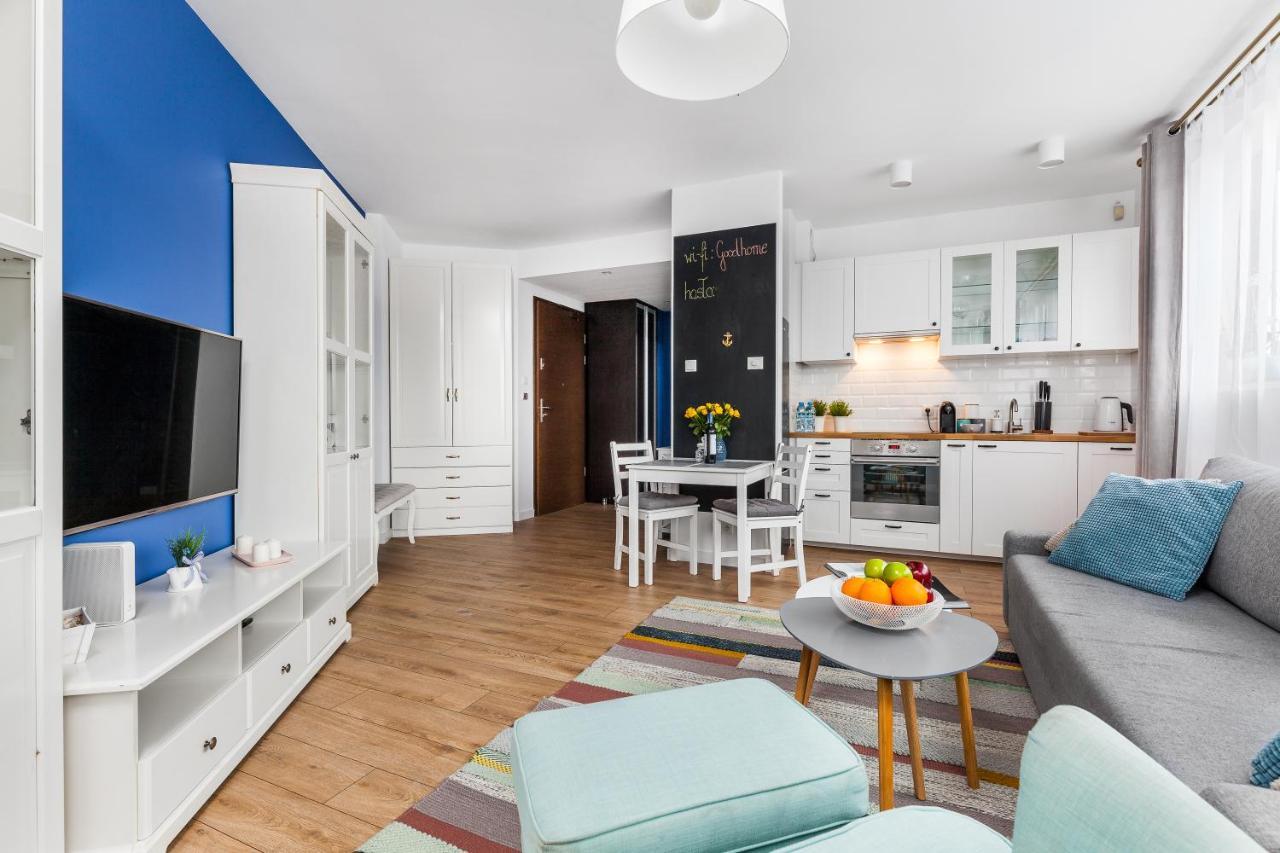 Goodhome - Sea Towers Apartment กดิเนีย ภายนอก รูปภาพ